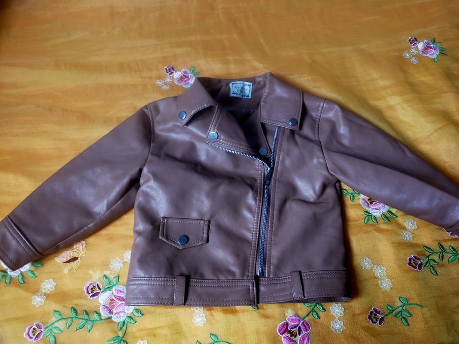 Продам кожаные куртки для девочек