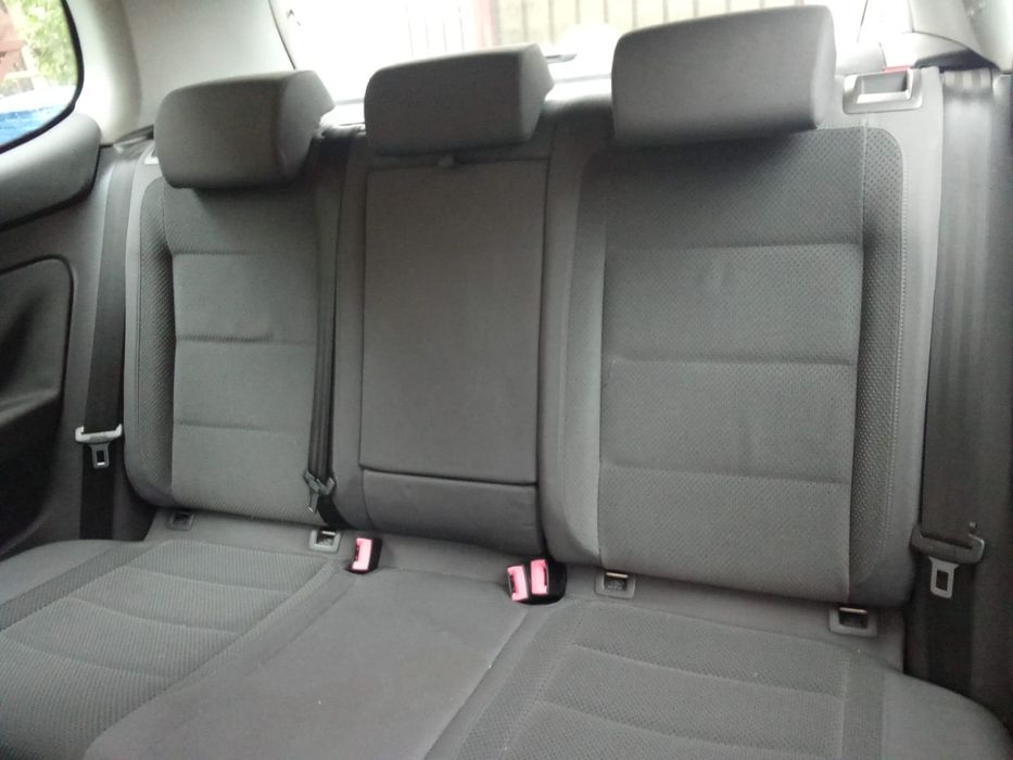 Vand VW Golf 5 1.6 benzina