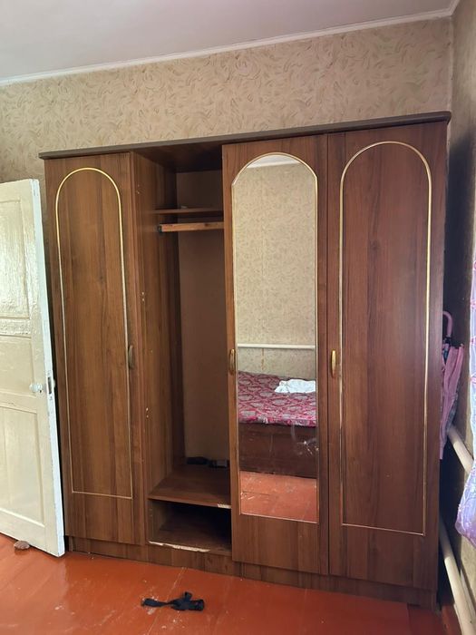 Продается старая мебель