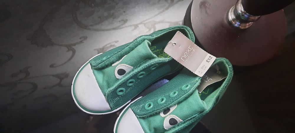 Продам детскую обувь