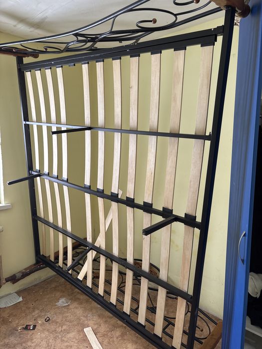 Кравать  без матраса б/у