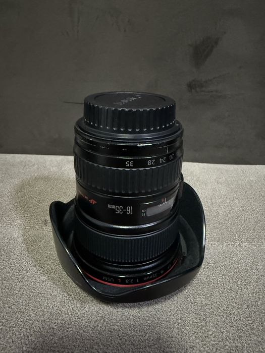 Canon R. :16-35 f2.8  :50 f1.8