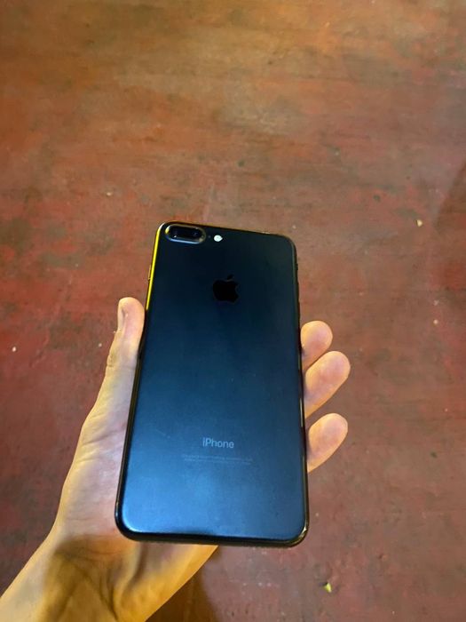 Iphone 7 plus qora