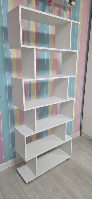 Полка для детской и сувениров