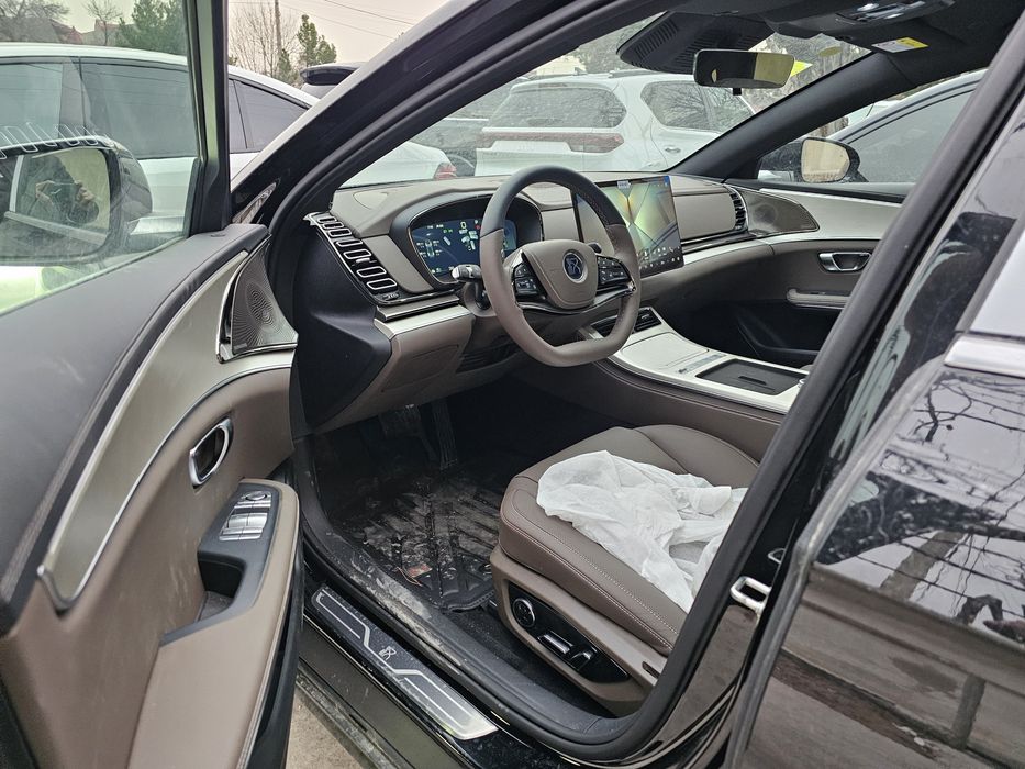 BYD.HAN. Restaylin.635km. Yili 2025. Yurgani 147. Narxi 34200