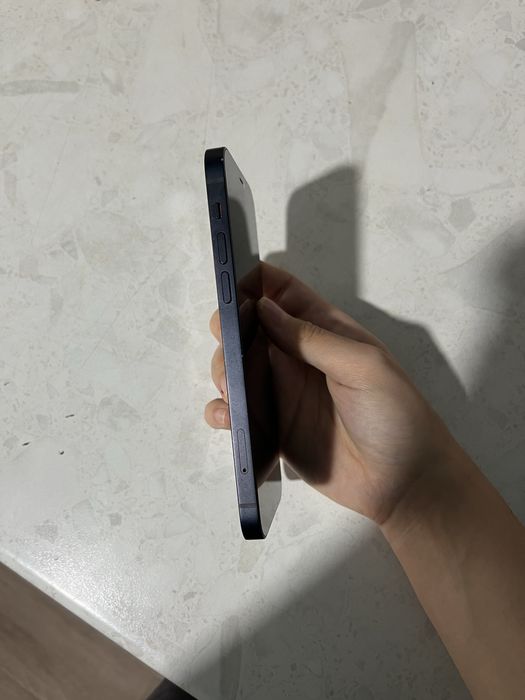 IPhone 12 темно синий