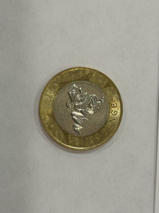 Продам коллекционнную монету 100тг