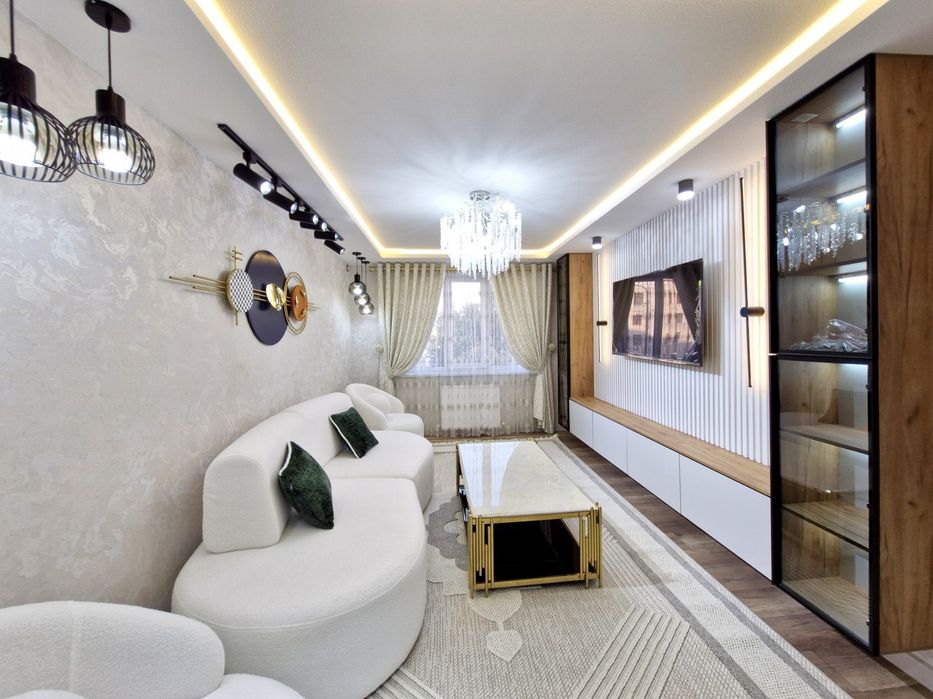 Продаётся 3 комнатная квартира в доме с лифтом Вокзал Беруний