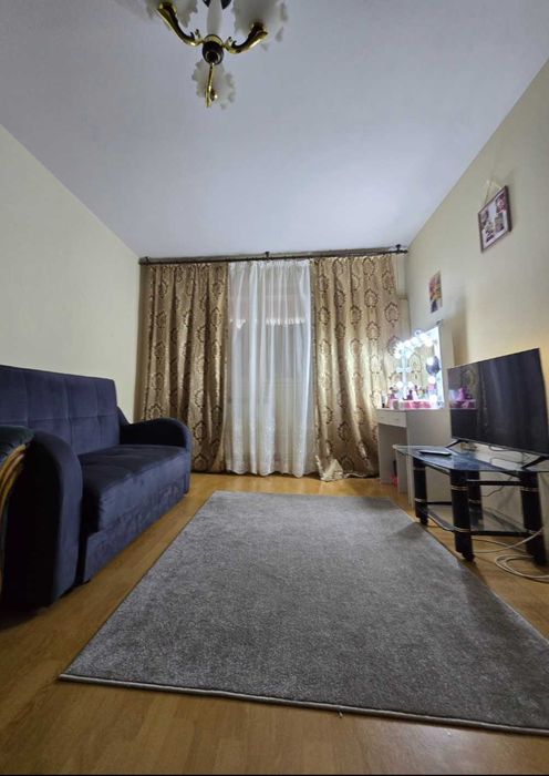 Zona PALAS-MALL,apart 2 cam.DECOMANDAT, mobilat-utilat, 103.500 Euro Neg..