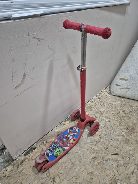 Самокат детский район 1000 мелочей