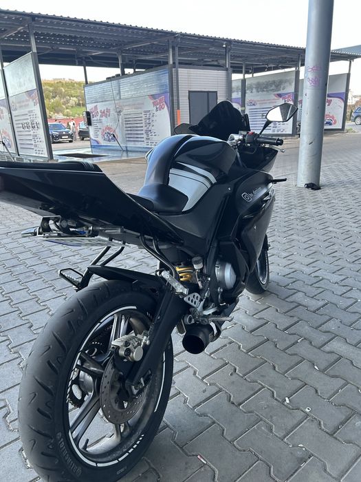 Yamaha  yzf - r125