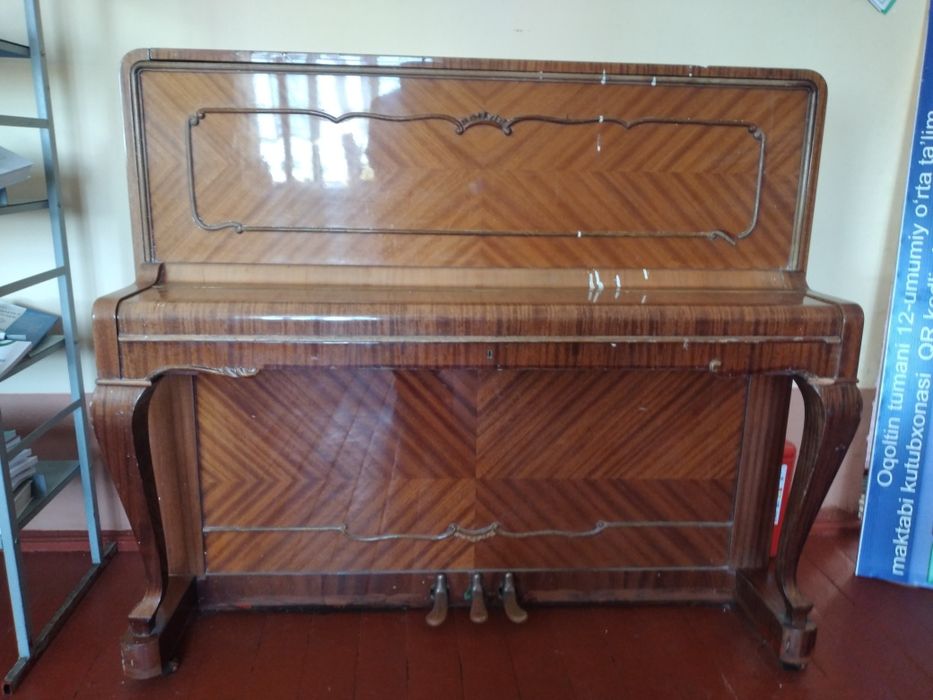 Пианино петроф сотилади