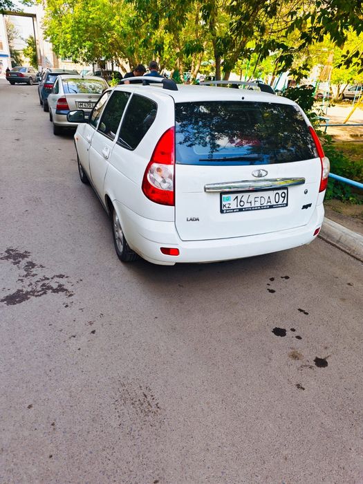 Продам Приору 2011 года