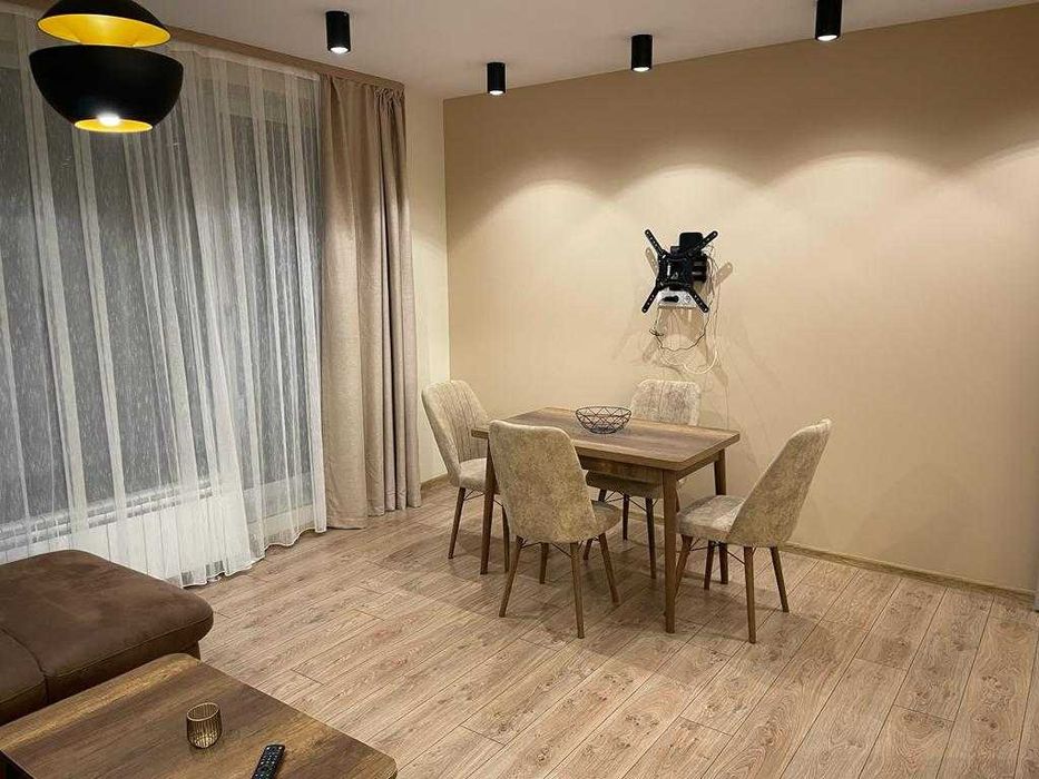 Дава се под наем Двустаен апартамент в София, Център - 65 кв.м за 765 € - Снимка #3