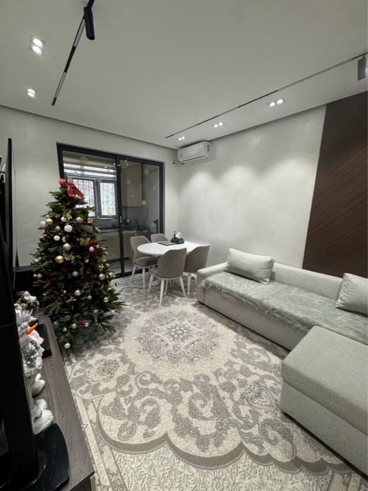 Срочно 3в4 комнатная квартира! евро! Чиланзар 7