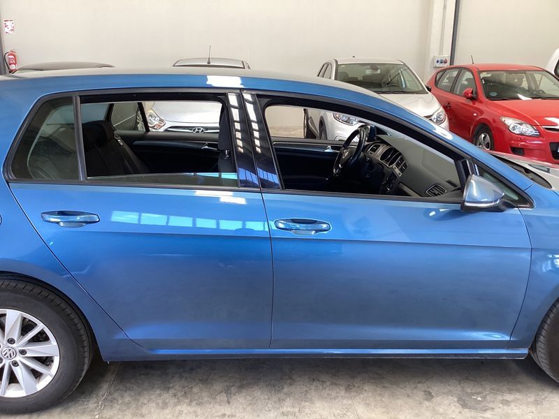Volkswagen Golf VII 1.6 TDI Advance BlueMotion Tech 2013