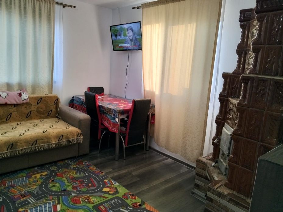 Casă de vânzare – 100 mp, teren 866 mp – Construcție 2017 – La drum