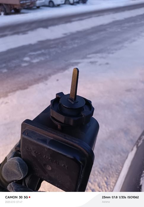 Продам бачонок от Гур насоса m112