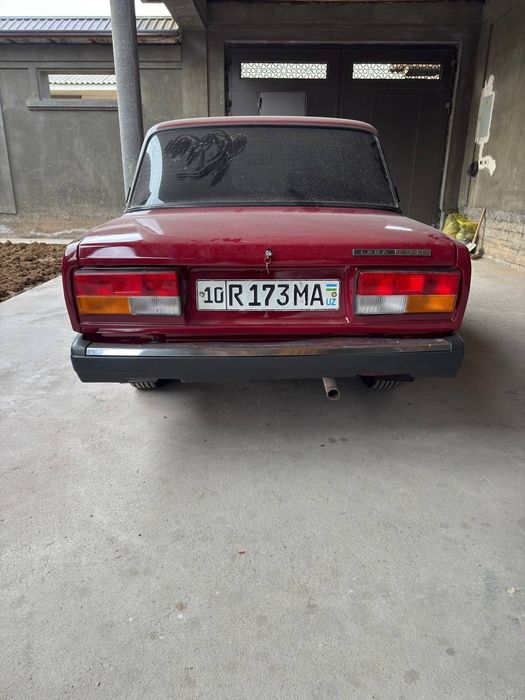 Vaz 2107 sotiladi