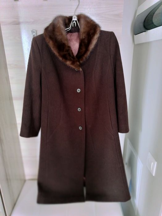 Зимнее женское драповое пальто