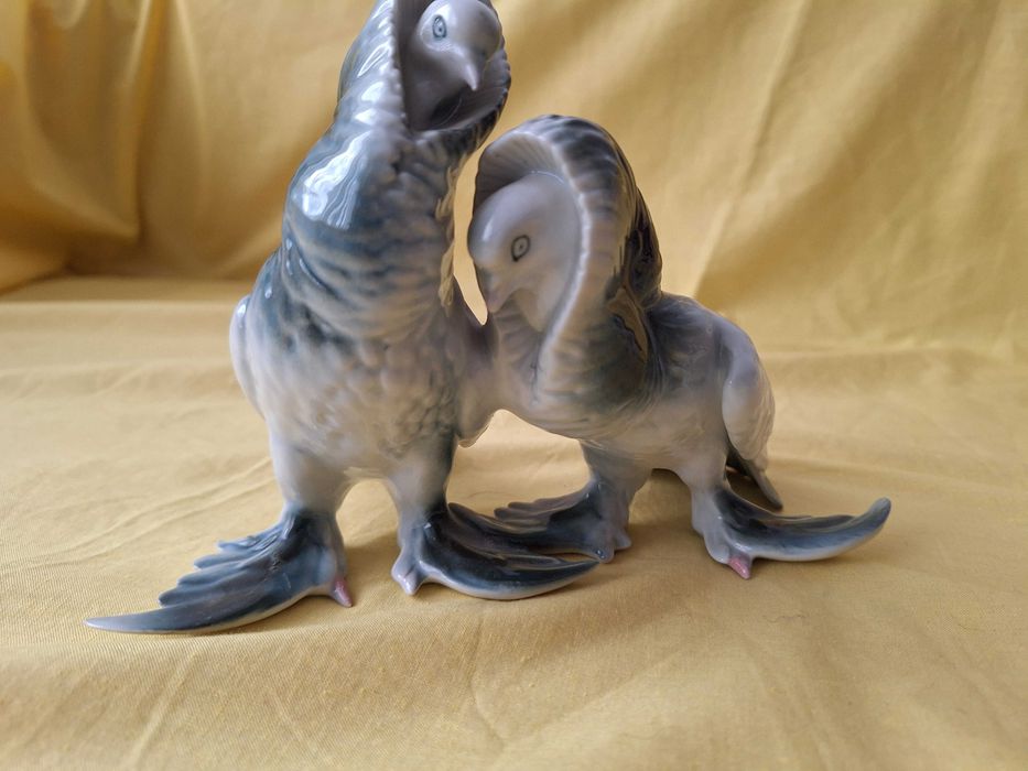 Bibelou foarte vechi - Portelan Pereche porumbei