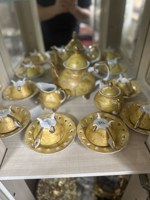 Шикарный сервиз новый не пользованный