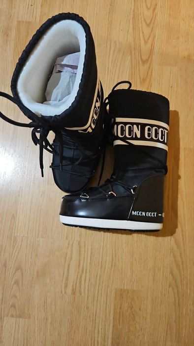 Чисто нови апрески/ботуши Moon Boot