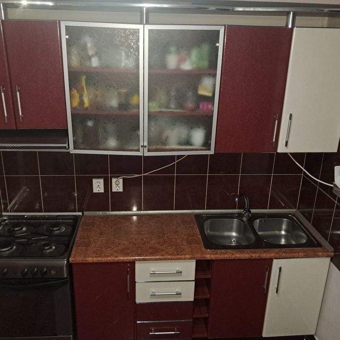 Vând mobilier de bucătărie +aragaz+chiuvetă  VÂND URGENT