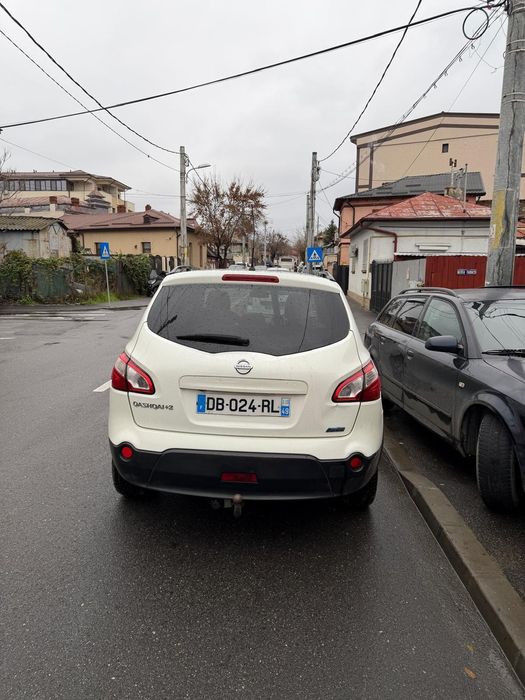 Nisan qashqai +2