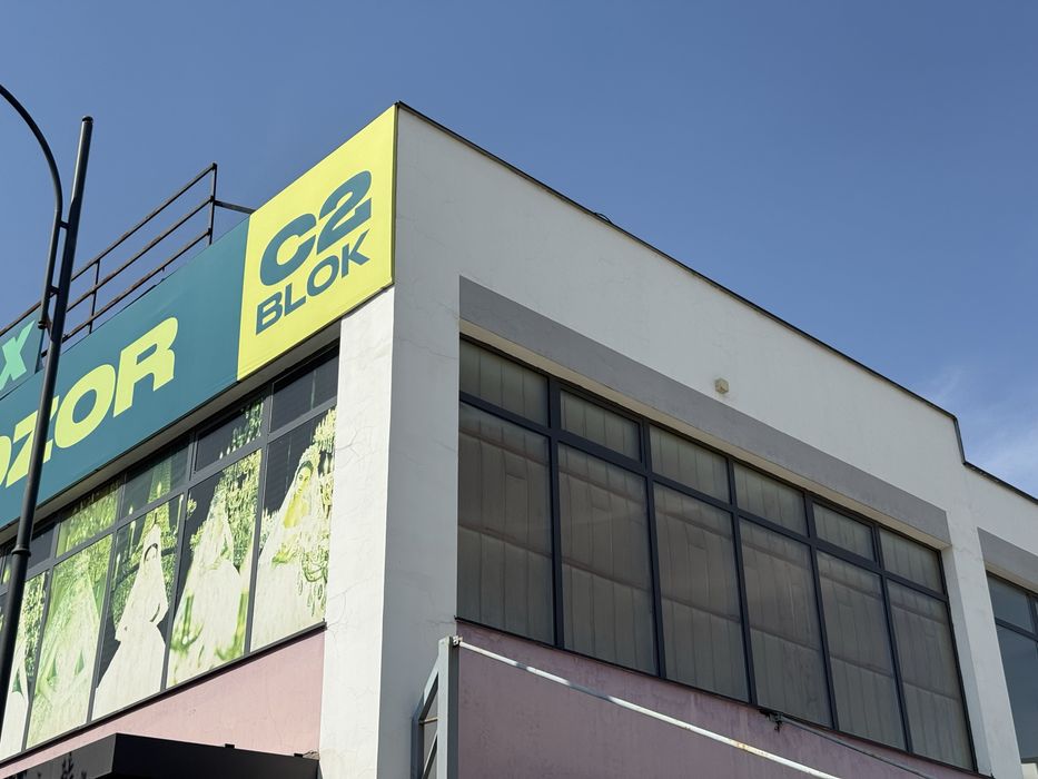 Index индекс бозори бошида жойлашган (блок - с2) дукон сотилади.