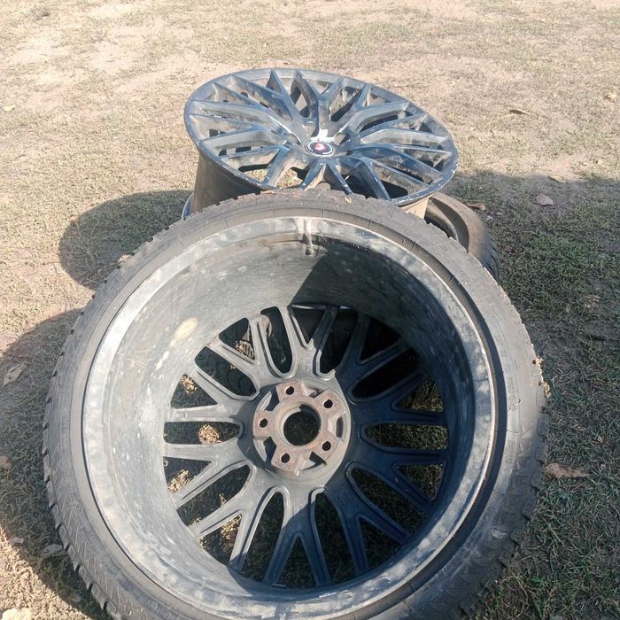 Продам комплект колёс