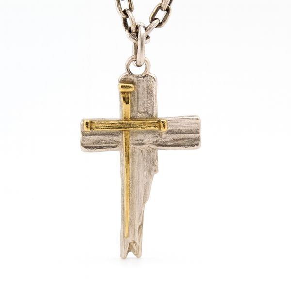 Сребърен медальон 925 – масивен мъжки кръст, символ на вяра