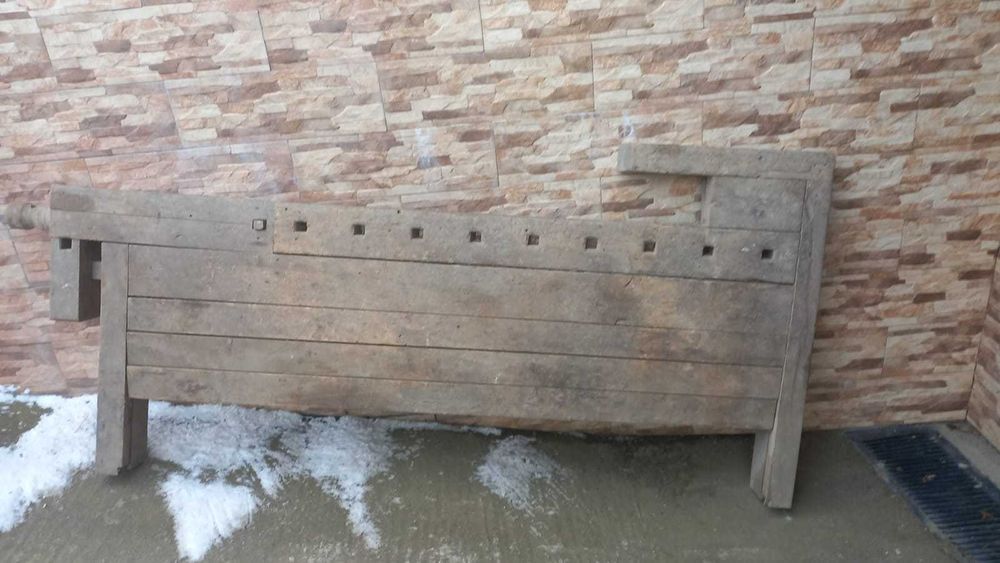 Vând masa de lucru pentru tâmplarie