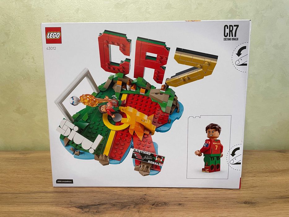 43012 LEGO Editions: Криштиану Роналду
