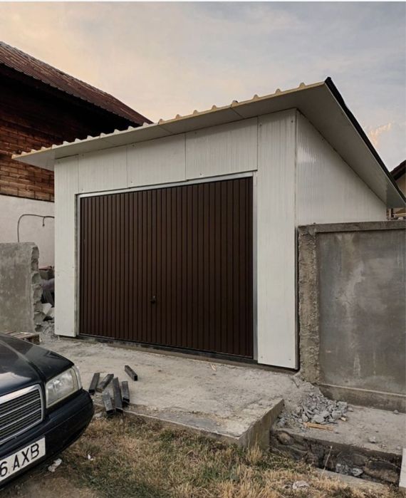 Executam la comanda garaje metalice si panouri sandwich folosind mater