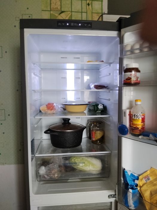 Продам холодильник