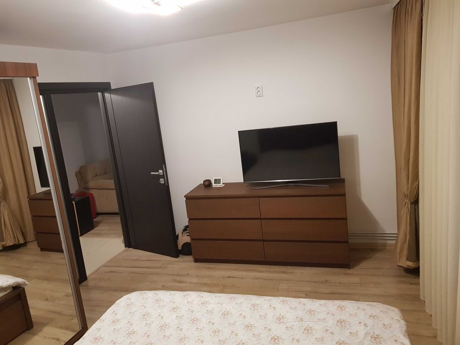 Inchiriez apartament 2 camere, zona centrala, DISPONIBIL DIN IANUARIE