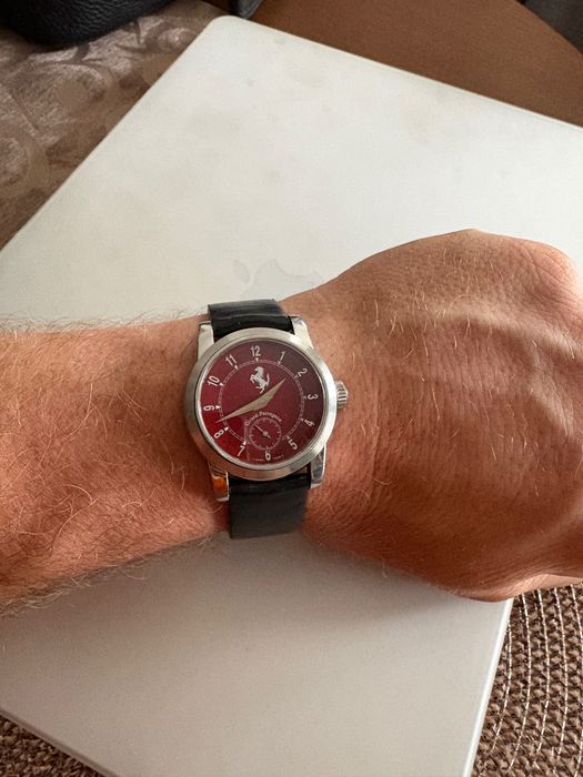 Girard perregaux F errari