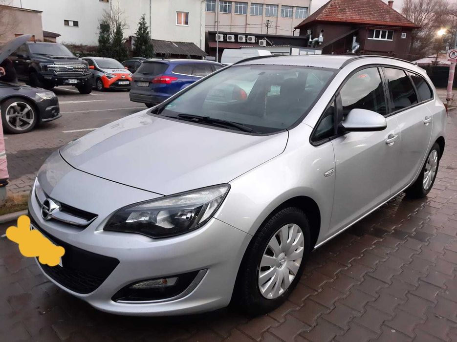 Opel Astra J Sports Tourer – diesel – 2013 – break spatios + carlig