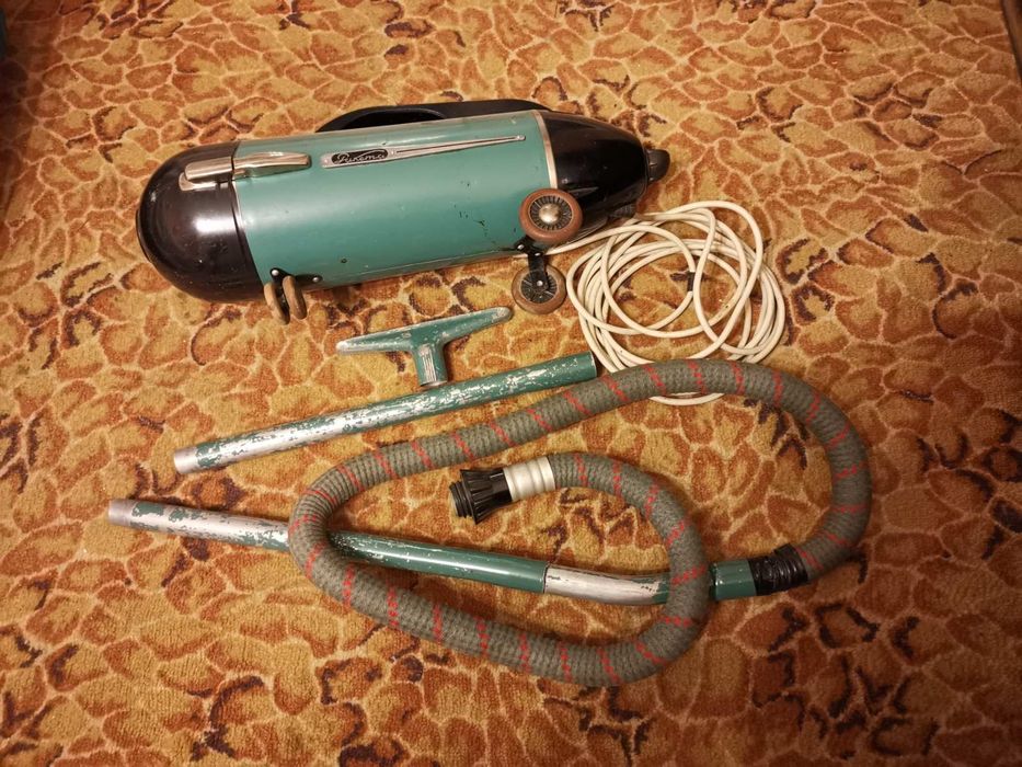 Прахосмукачка антика