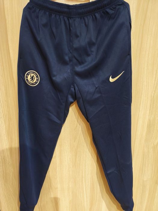 Комплект анцуг на Челси размер М