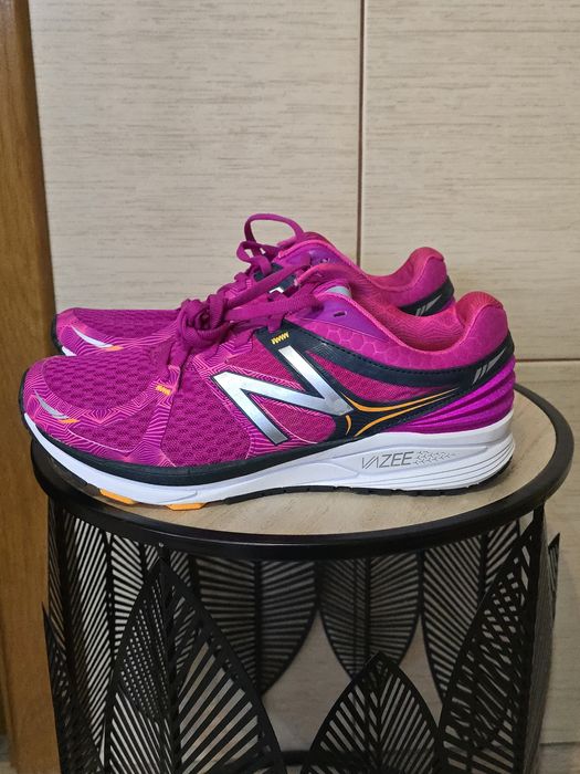 Adidasi sport  New Balance Vazee, marime 40