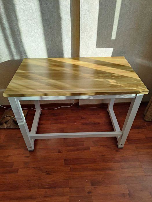 Стол письменный / компьютерный