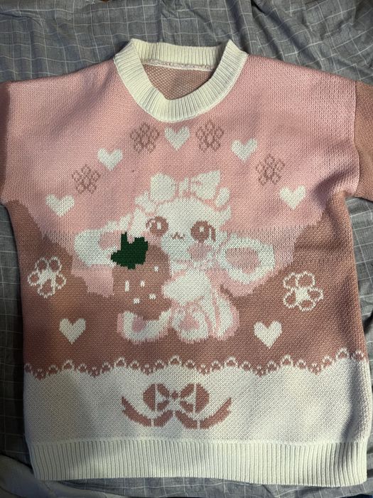 милый свитер с овечкой