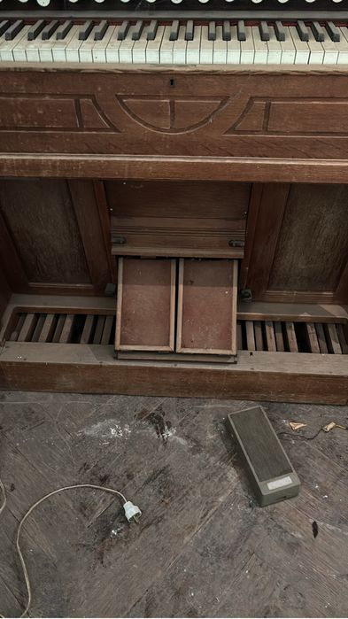 Armoniu cu claviatura GUSTAV FIEDLER