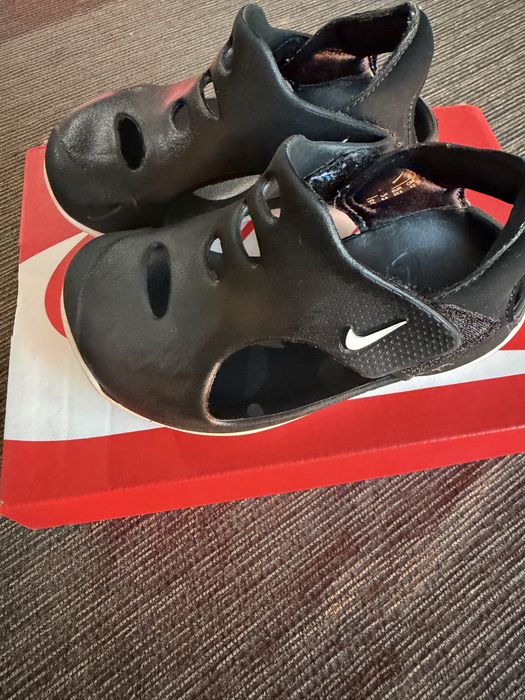 Продавам детски сандали Nike 23,5
