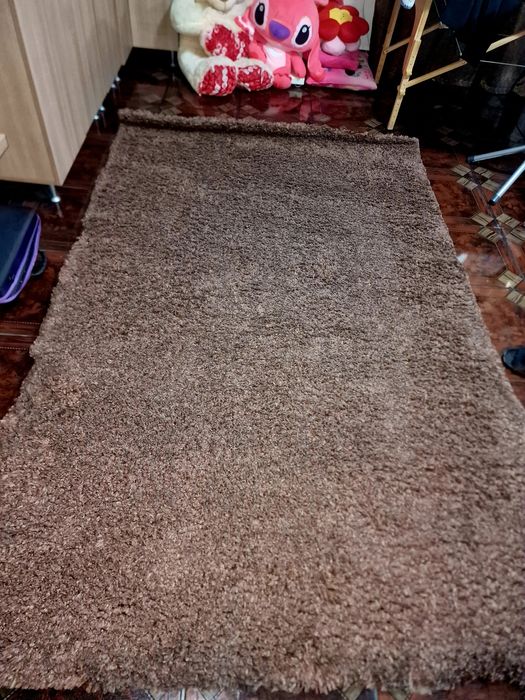 Covor proaspăt aduse de la spălătoria ecologica