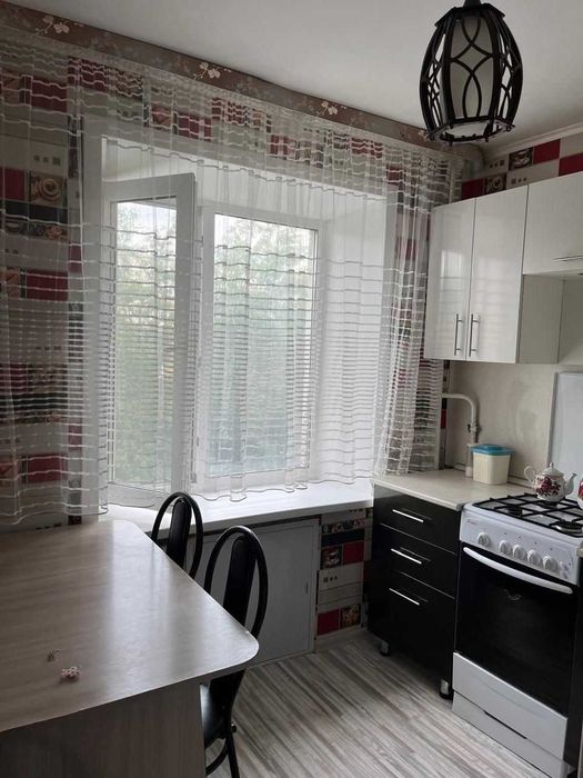 1-комнатная с ремонтом, маг. Мандарин