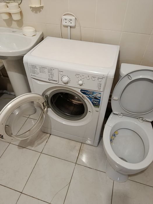 Стиральная машина Indesit 5кг