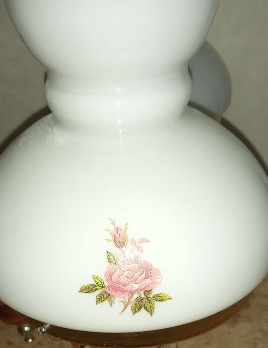 Продам 4-х рожковую  люстру